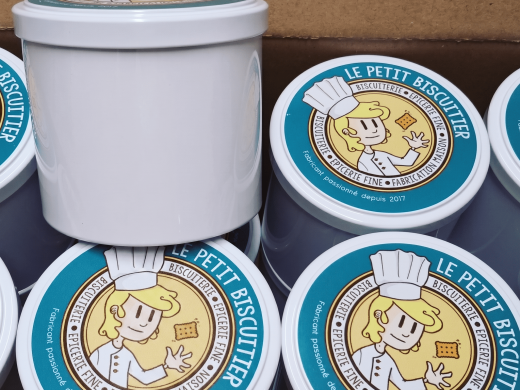 Derrière Le Petit Biscuitier, un artisan et un atelier à Toulon